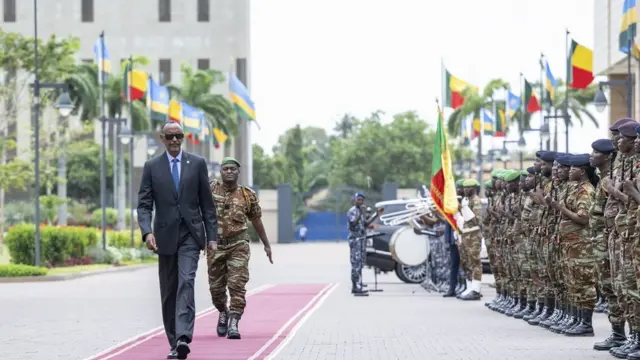 Perezida Kagame mu ruzinduko i Cotonou muri Bénin 