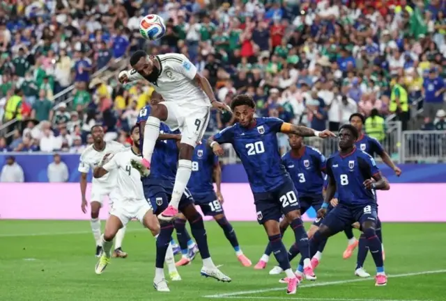 Ciyaaryahanka reer Ciraaq Akam Hashim ka dib markii ay Senegal 5-0 kaga adkaatay 