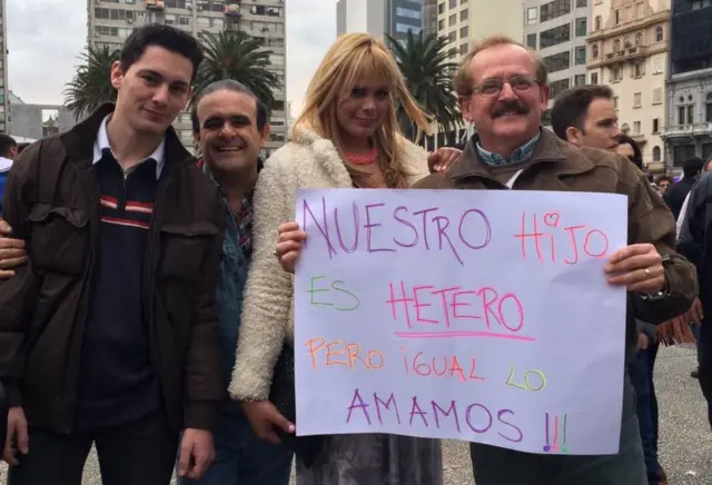 Lara Ramírez en una protesta en Montevideo, Uruguay.