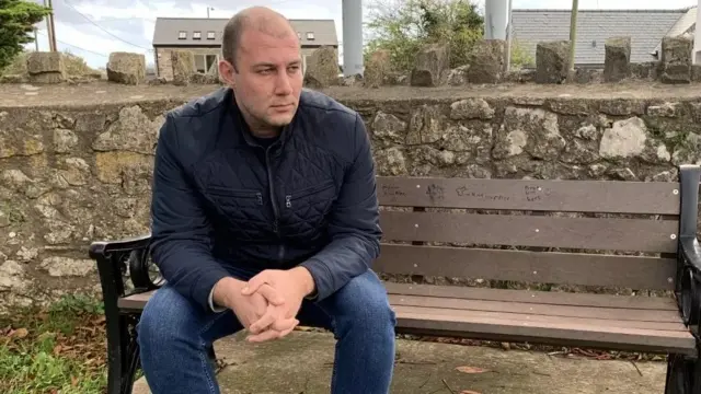 ماریوپل، یوکرین جنگ، سٹریچر، بیوی، حاملہ