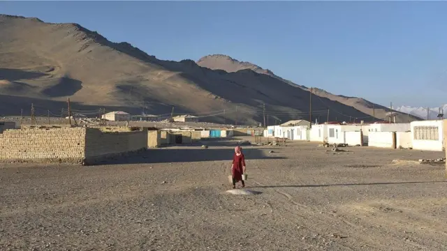 कराकुल झील, मृत झील, पामीर के पठार, दुनिया की छत