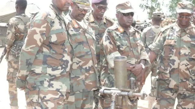 Taliyihii hore ee milateriga Soomaaliya, Janaraal Axmed Jimcaale (Cirfiid), iyo saraakiil sarsare oo kale oo todobaadkii tegay booqday Bariire