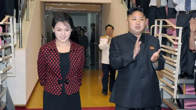 Kim Jong-un e Ri Sol Ju.