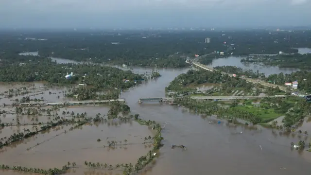 केरल, बाढ़, प्राकृतिक आपदा, केरल में बाढ़, flood in kerala, बांध, केंद्रीय जल आयोग, इडुक्की बांध, इडामाल्यार बांध