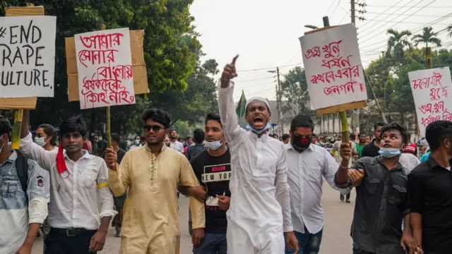 ঢাকায় ধর্ষণের বিরুদ্ধে বাংলাদেশ ছাত্র অধিকার পরিষদের বিক্ষোভ।, ৩০-০৯-২০২০।