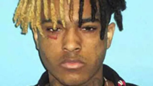 Фотограяи XXXTentacion, сделанная в полиции