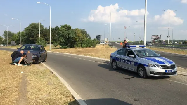 Zatvoren saobraćaj na isključenu za autoput