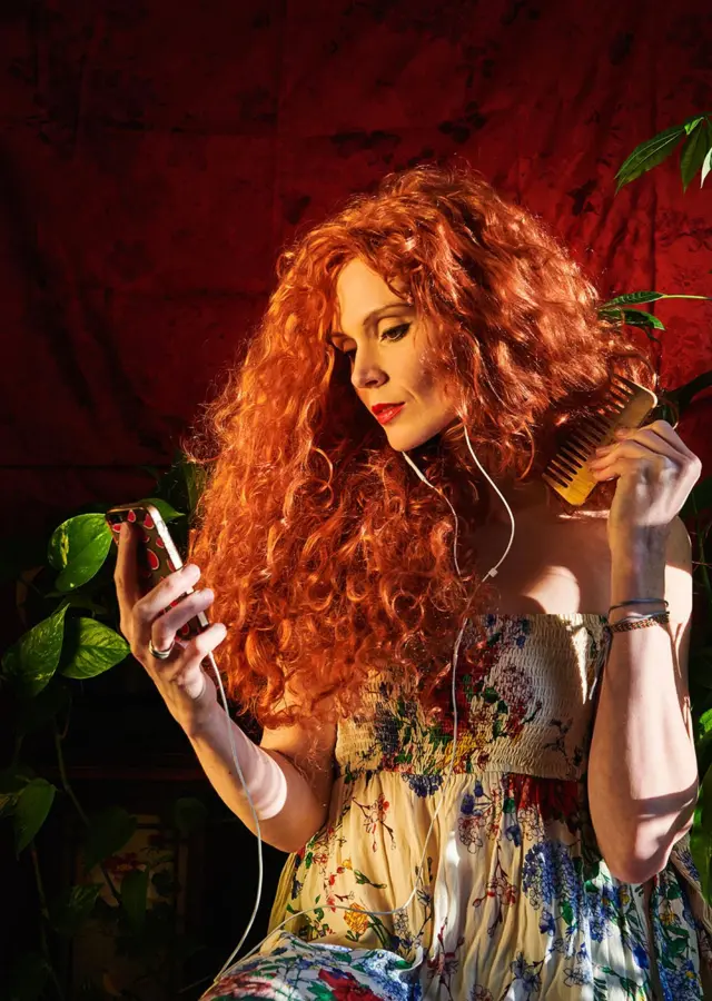 Julia Keil in the role of Lady Lilith by Dante Rossetti