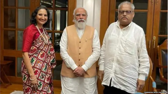 पंतप्रधान नरेंद्र मोदींसोबत रेखा आणि राकेश झुनझुनवाला