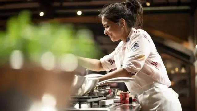 মাস্টারশেফ অস্ট্রেলিয়ায় বাংলাদেশের কিশোয়ার চৌধুরী।