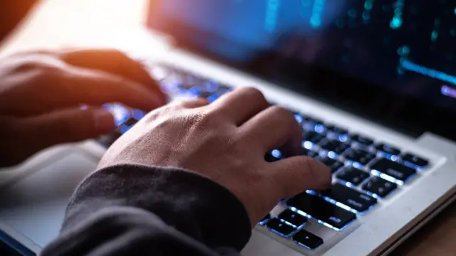 ஃபிஷிங் இணைப்புகள் (Phishing links)