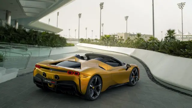 موتورهای SF90 اسپایدر در مجموع ۱۰۰۰ اسب بخار نیرو تولید می‌کند