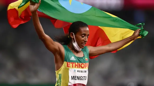 Porno jinsiy aloqa m f Porno multfilmlarni butunlay josuslik qiladi