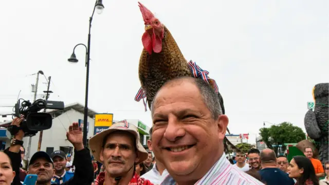 El presidente Guillermo Solís solicitó la opinión de la CIDH sobre matrimonios igualitarios.