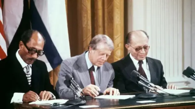 La signature des accords de Camp David en 1978 a rendu la péninsule du Sinaï à l'Égypte.
