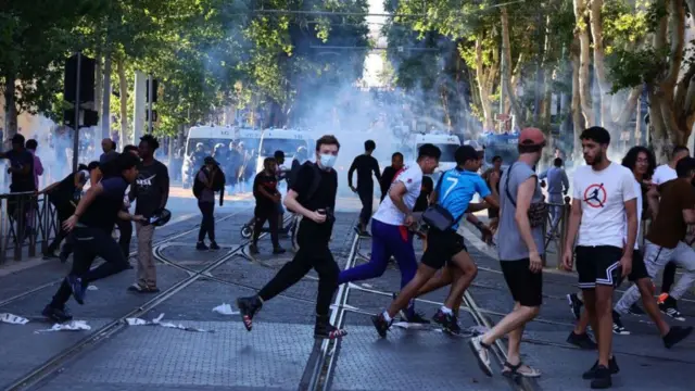 నిరసనలు