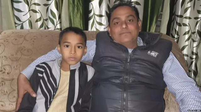 शाहजेब त्याचे काका नवाज आलमसोबत