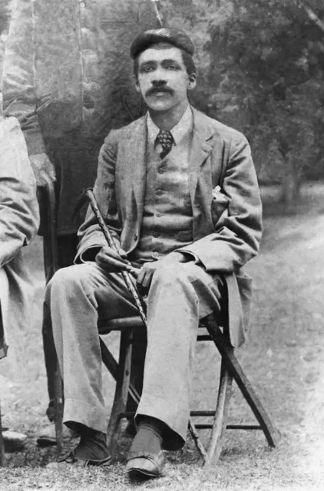 યુવાન અધ્યાપક અરવિંદ ઘોષ, 1903માં 