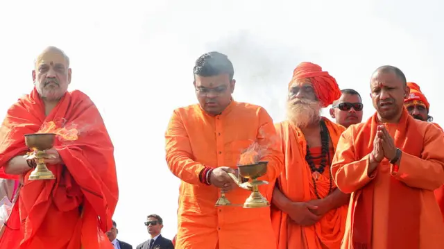 યોગી આદિત્યનાથ, મહાકુંભમાં ભાગદોડ, સંગમ નોઝ, ગંગા-યમુના, પ્રયાગરાજ, ઉત્તર પ્રદેશ બીબીસી ગુજરાતી