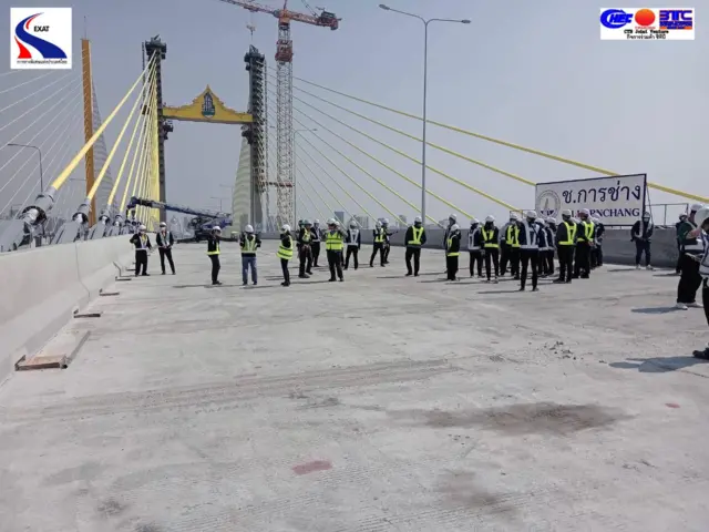 สะพานคู่ขนานสะพานพระราม 9 เป็นโครงการก่อสร้างในสัญญาที่ 4 