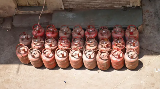 గ్యాస్ సిలిండర్ ఏపీ తెలంగాణ