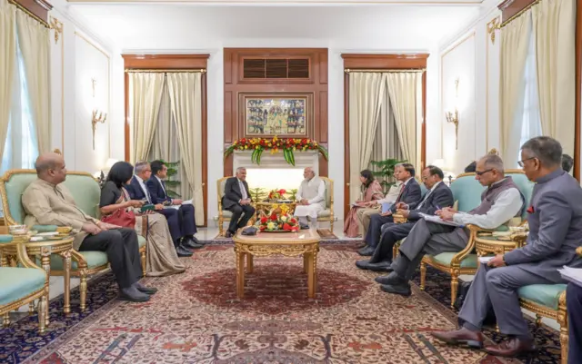 මෝදි ජනපති හමුව