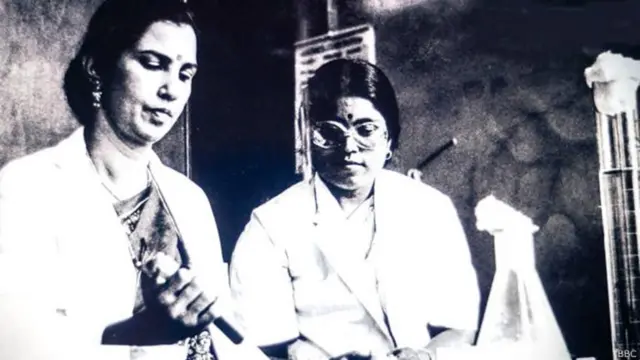 लैब में निर्मला