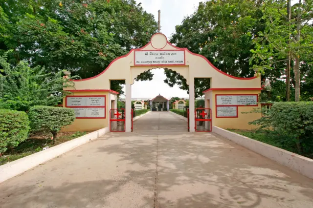 બીબીસી ગુજરાતી કચ્છ બિદડા હૉસ્પિટલ ડૉક્ટર મહિલા ઑપરેશન પોલીસ ગુજરાત