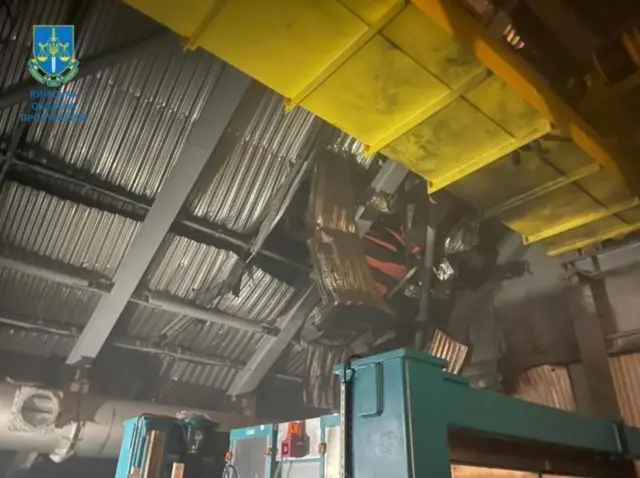 Пробита стеля в приміщенні ЧАЕС