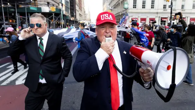 متظاهرون مؤيدون لترامب