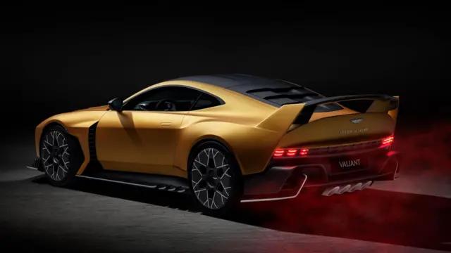 قدرت موتور آستون مارتین والیانت ۷۴۵ اسب بخار است