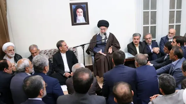 دیدار چند روز پیش رهبر ایران با مقامهای جمهوری اسلامی که در آن تجاوز به حریم شهروندان در پیامرسانها 'حرام' اعلام شد