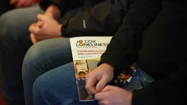 જો કૉક્સ લોનલિનેસ રિપોર્ટ