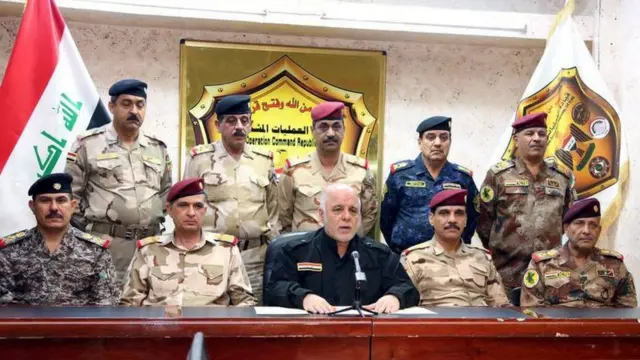 حیدر عبادی، نخست وزیر عراق، و فرماندهان ارتش