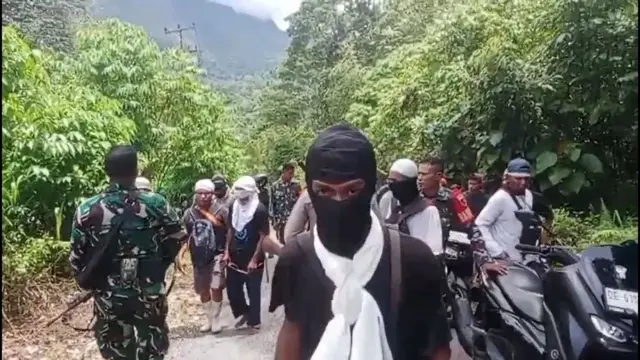 Bentrokan kelompok masyarakat Desa Sawai dan Rumaolat Kecamatan Seram Utara, Kabupaten Maluku Tengah, pecah pada Kamis (03/04/25).
