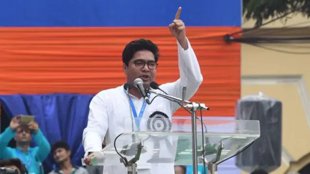 সীমান্তে এক ভারতীয় নাগরিককে বিএসএফ গুলি চালিয়ে হত্যা করায় অমিত শাহকে চ্যালেঞ্জ তৃণমূল কংগ্রেস নেতা অভিষেক ব্যানার্জীর। ফাইল চিত্র