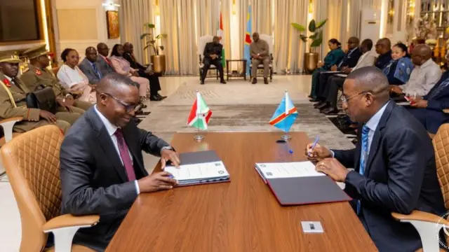 Inyuma y'ikiganiro cabo bonyene camaze umwanya urenga igice c'isaha, bagiye hamwe n'abarongoye ibisata bijejwe uburimyi ku mpande zompi bashika ku masezerano.