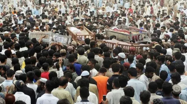 પાકિસ્તાનનો રહેમાન ડકૈત કોણ હતો, ધુરંધર ફિલ્મમાં અક્ષય ખન્ના, લ્યારી કરાચી, લ્યારી ગેં,ગવોર રણવીરસિંહની ફિલ્મ, બીબીસી ગુજરાતી આંતરરાષ્ટ્રીય સમાચાર ઇન્ટરનેશનલ ન્યૂઝ, 