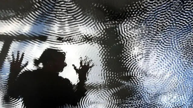 Адже хвилі є ідеальною системою передачі інформації