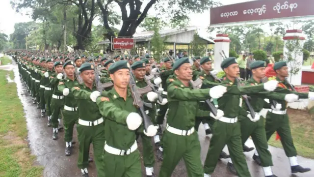 အပတ်စဉ် ၂၃ စစ်မှုထမ်းသင်တန်းသားများ
