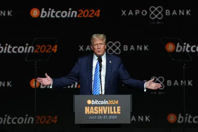 Trong khi vận động tranh cử nhiệm kỳ tổng thống thứ hai, Donald Trump đã phát biểu tại sự kiện Bitcoin 2024 ở Nashville, Tennessee, vào tháng Bảy năm ngoái