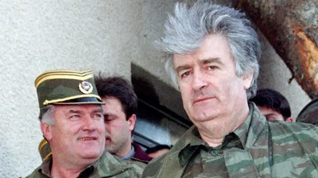 Генерал Ратко Младић и Радован Караџић на планини Влашић 1995.