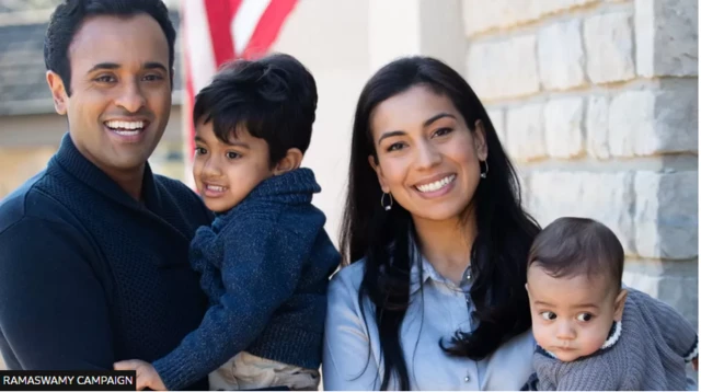 ভিভেক রামাসোয়ামি ও তার পরিবার।