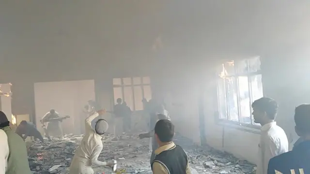 مندر میں توڑ پھوڑ