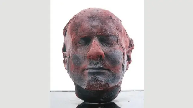 Self, de Marc Quinn