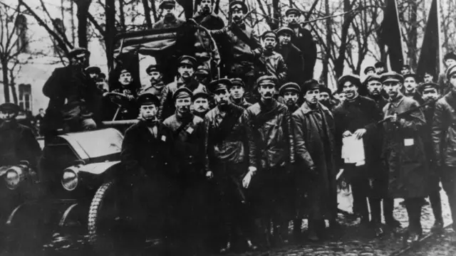 Ejército Rojo en Petrogrado