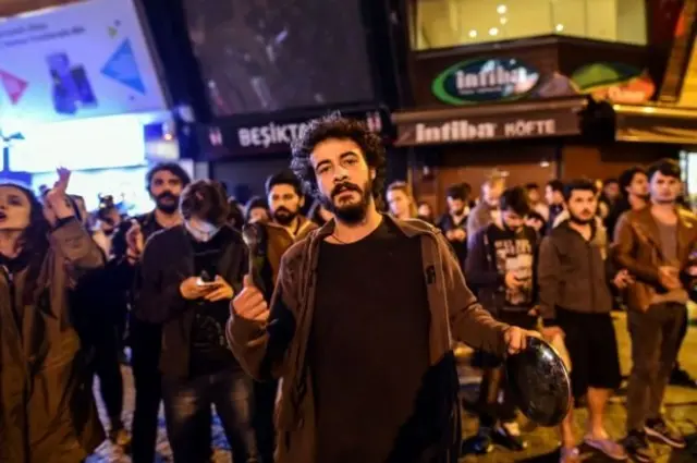 คนประท้วง