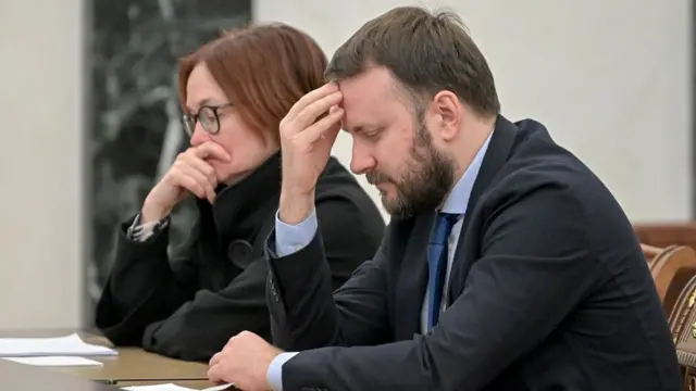 Rus ekonomisinin yetkilileri toplantıda