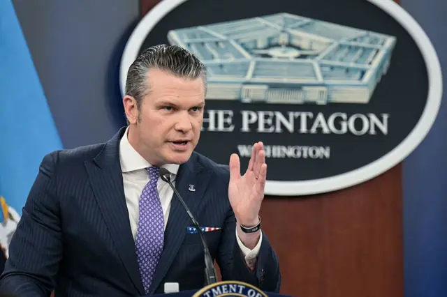 El secretario de Guerra de Estados Unidos, Pete Hegseth, durante una rueda de prensa en el Pentágono