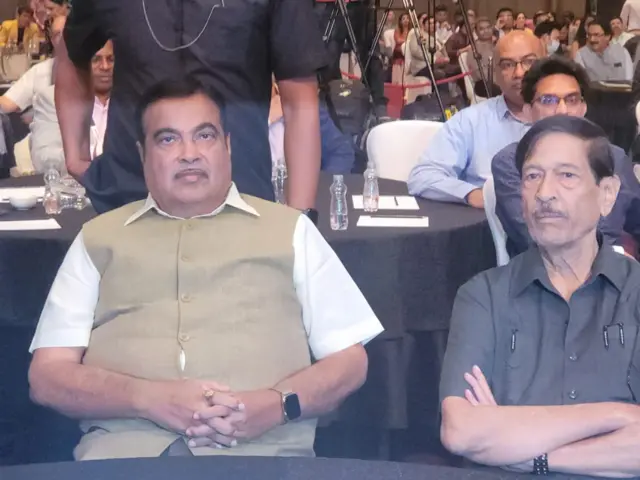 गिरीश बापट